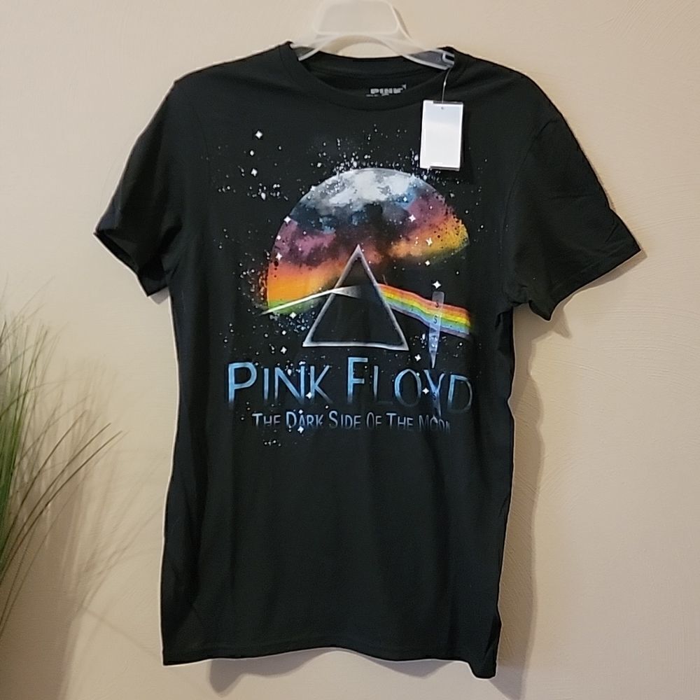 YOUNG MEN'S PINK FLOYD CONCERT T-SHIRT, NEW!
